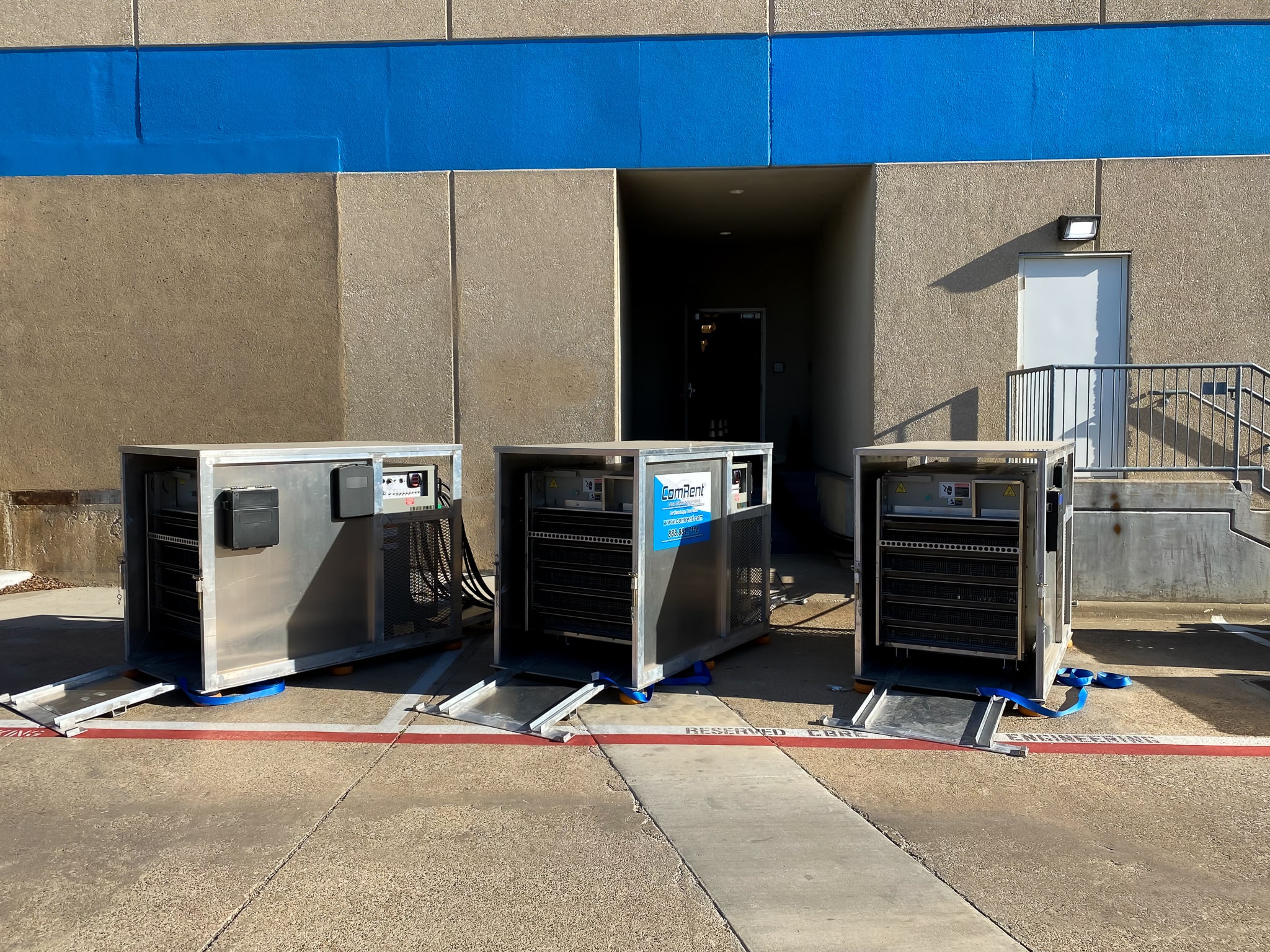 Critical system load bank testing, Fort Worth